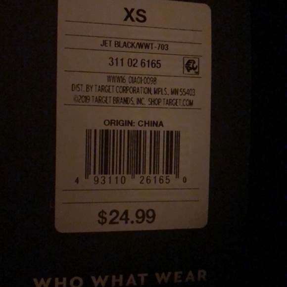 NWT Sleeveless Belted Button Up Black Top - Picture 6 of 6